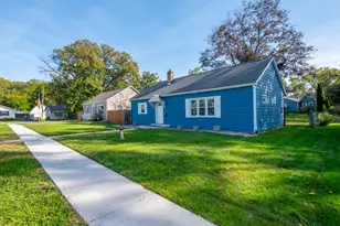 1012 Elmhurst St, Valparaiso, IN 46385 - Photo 3