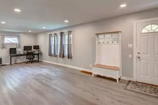 1012 Elmhurst St, Valparaiso, IN 46385 - Photo 5