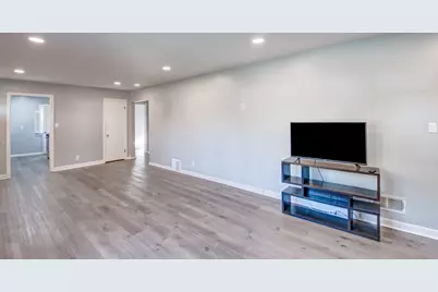 1012 Elmhurst Street, Valparaiso, IN 46385 - Photo 9