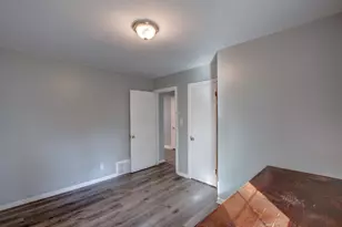 1012 Elmhurst St, Valparaiso, IN 46385 - Photo 19