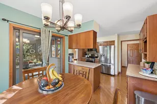 1204 Bartlett Dr, Valparaiso, IN 46383 - Photo 7