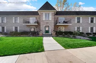 2700 Georgetowne Dr, Highland, IN 46322 - Photo 1