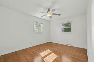 2423 Jacqueline St, Portage, IN 46368 - Photo 9