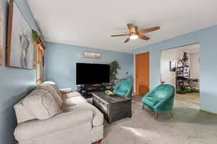 641 Seminole Dr, Lowell, IN 46356 - Photo 5