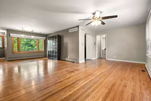601 Madison St, Valparaiso, IN 46385 - Photo 5