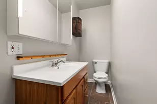 601 Madison St, Valparaiso, IN 46385 - Photo 17