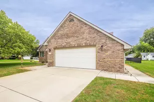 1713 Kapok St SW, Demotte, IN 46310 - Photo 33