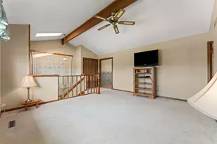 427 Northfield Ln, Valparaiso, IN 46383 - Photo 9
