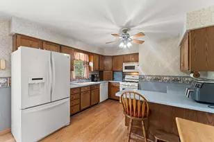 427 Northfield Ln, Valparaiso, IN 46383 - Photo 11