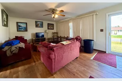 815 W 39th Avenue, Hobart, IN 46342 - Photo 15