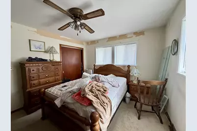 815 W 39th Avenue, Hobart, IN 46342 - Photo 9
