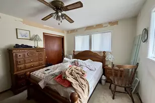 815 W 39th Ave, Hobart, IN 46342 - Photo 9