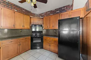 1341 Lincoln St, Hobart, IN 46342 - Photo 9