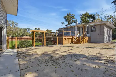 8508 Liable Road, Highland, IN 46322 - Photo 7