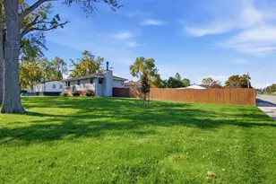 8508 Liable Rd, Highland, IN 46322 - Photo 3