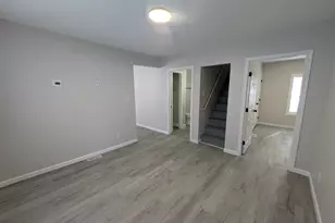 428 N Carroll Ave, Michigan City, IN 46360 - Photo 3