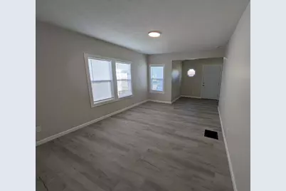 428 N Carroll Avenue, Michigan City, IN 46360 - Photo 9