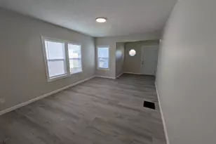 428 N Carroll Ave, Michigan City, IN 46360 - Photo 9