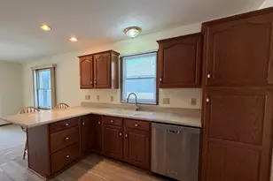 317 9th Cir SE, Demotte, IN 46310 - Photo 7