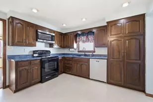 230 N Arbogast St, Griffith, IN 46319 - Photo 3