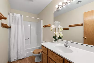 496 Hidden Oak Drive, Hobart, IN 46342 - Photo 17