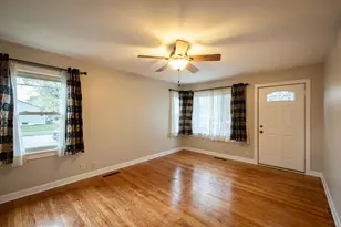 3204 Maple Dr, Highland, IN 46322 - Photo 3