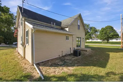 100 E Oak Street, Rensselaer, IN 47978 - Photo 9