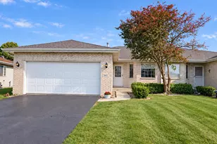 565 Seminary Dr, Dyer, IN 46311 - Photo 1