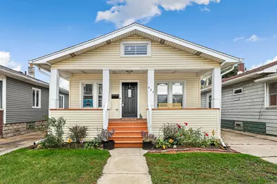 424 E 165th Street, Hammond, IN 46324 - Photo 1