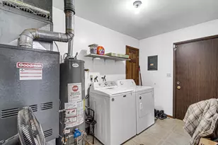 7585 Wright St, Merrillville, IN 46410 - Photo 19