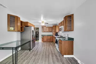 7585 Wright St, Merrillville, IN 46410 - Photo 17