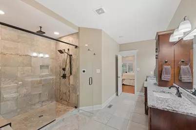 421 W Sandhurst Drive, Valparaiso, IN 46385 - Photo 9