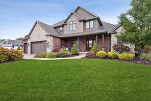 421 W Sandhurst Dr, Valparaiso, IN 46385 - Photo 1
