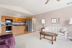 1044 N Woodlawn Ave, Griffith, IN 46319 - Photo 5