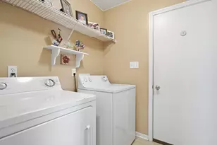 1044 N Woodlawn Ave, Griffith, IN 46319 - Photo 17