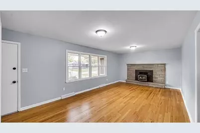 5961 Hayes Place, Merrillville, IN 46410 - Photo 3