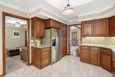 9107 Chestnut Lane, Munster, IN 46321 - Photo 7