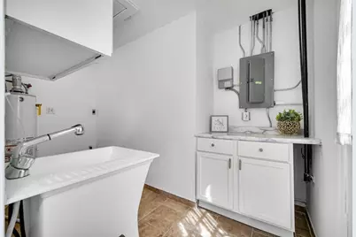 8115 Wicker Park Drive, Highland, IN 46322 - Photo 11