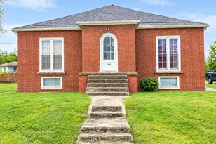 5628 Washington St, Merrillville, IN 46410 - Photo 1