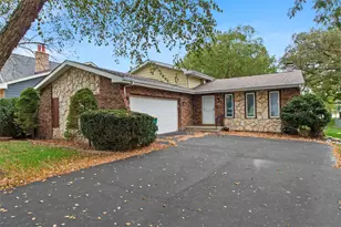 1586 Sunnyslope Dr, Crown Point, IN 46307 - Photo 1