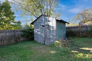 766 Devonshire Rd, Valparaiso, IN 46385 - Photo 9