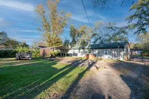 766 Devonshire Rd, Valparaiso, IN 46385 - Photo 7