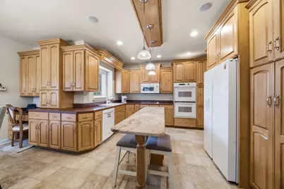 9405 Julia Drive, Saint John, IN 46373 - Photo 11