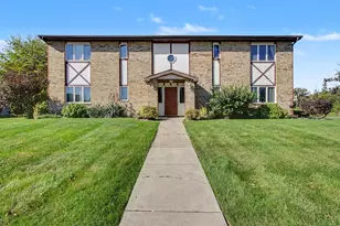 2464 Harvest Dr, Crown Point, IN 46307 - Photo 1
