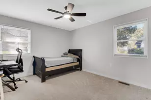 381 Greendale Dr, Valparaiso, IN 46385 - Photo 13