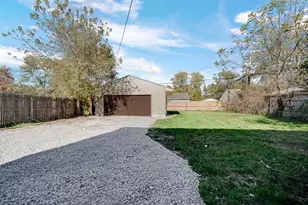363 Pinewood Dr, Valparaiso, IN 46385 - Photo 19