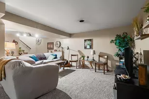 604 Elmhurst St, Valparaiso, IN 46385 - Photo 17