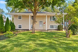 625 N Wheeler St, Griffith, IN 46319 - Photo 1