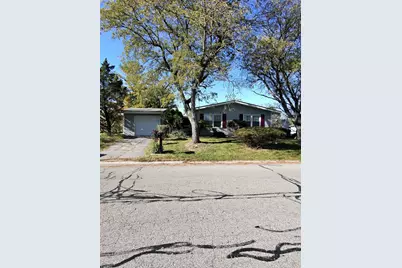 359 Salt Creek Pkwy #A, Valparaiso, IN 46385 - Photo 1