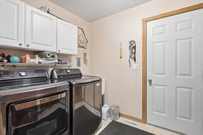 2501 Howard Castle Drive, Dyer, IN 46311 - Photo 23